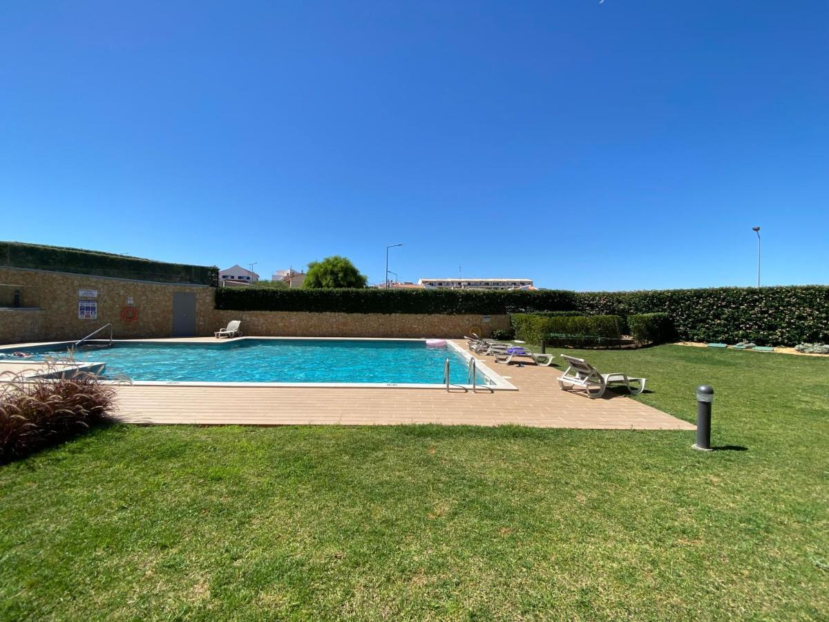 Albufeira Malpique Beach Apartment المظهر الخارجي الصورة